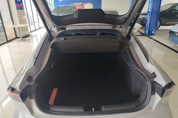 Used CHANGAN UNI-V 2023 1.5T Prestige Model Trunk