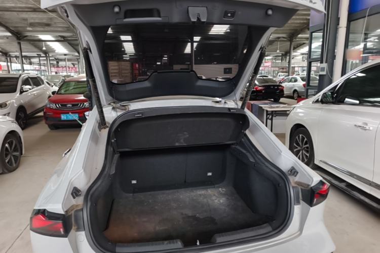 Used CHANGAN UNI-V 2023 1.5T Prestige Model Trunk