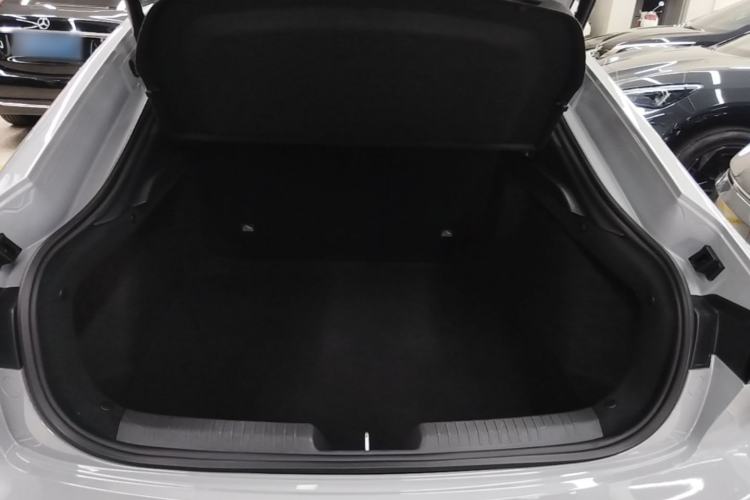 Used CHANGAN UNI-V 2023 1.5T Sport Edition Trunk