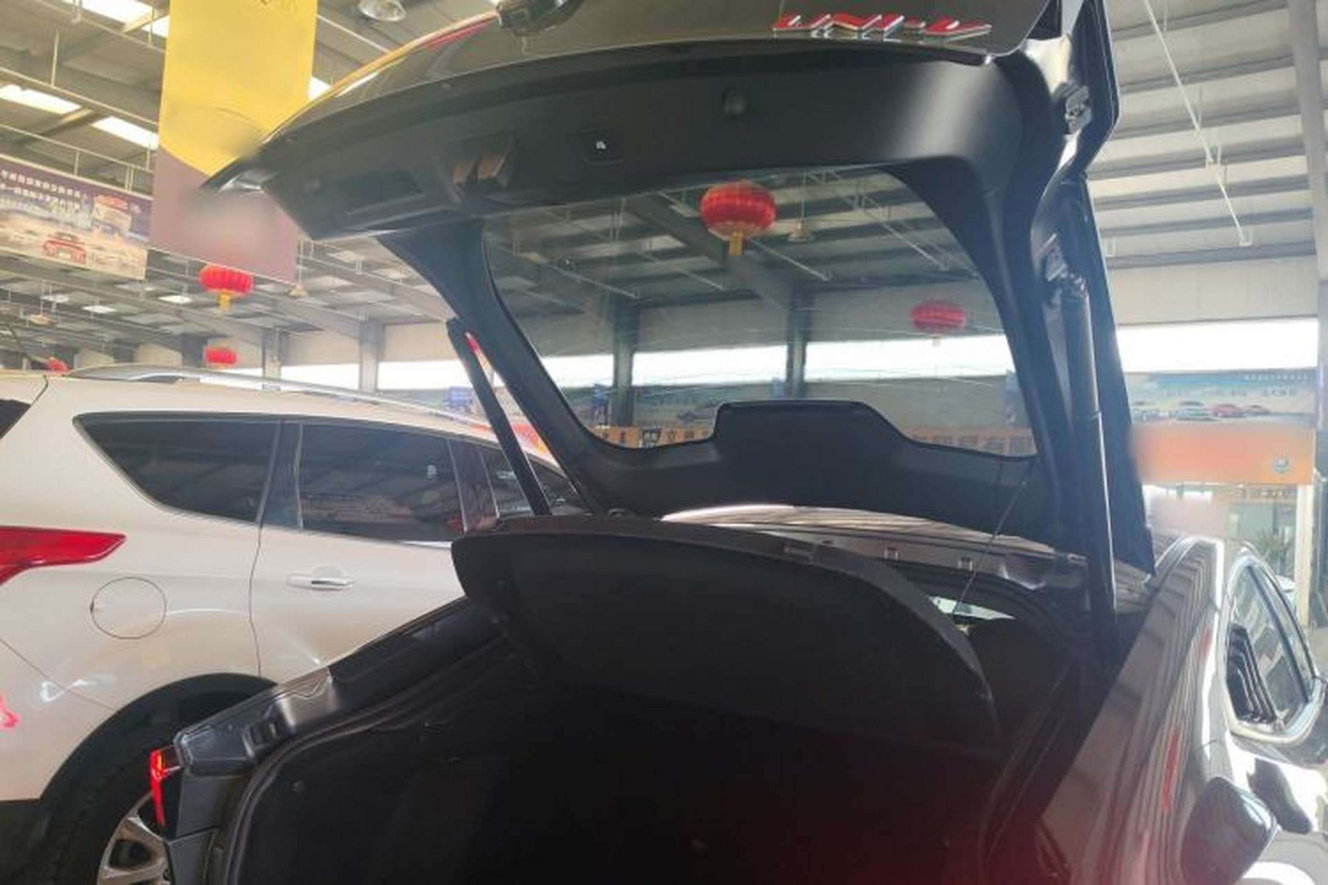 Used CHANGAN UNI-V 2023 1.5T Premium Model Trunk