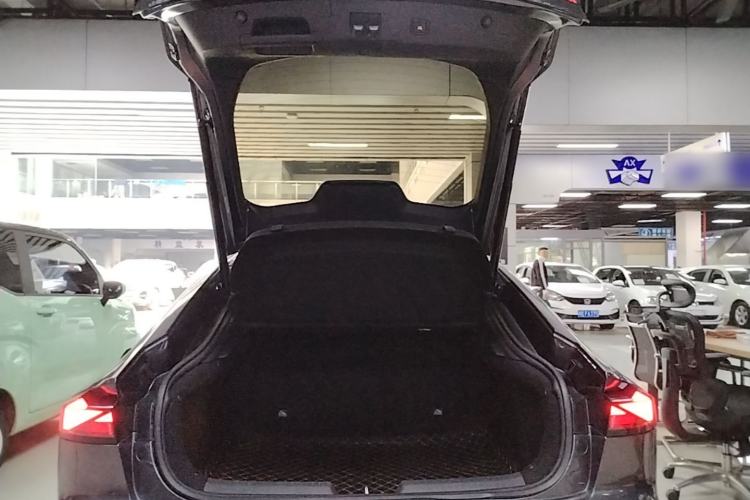 Used CHANGAN UNI-V 2023 1.5T Sport Edition Trunk