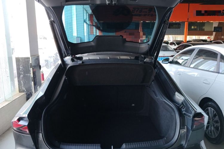 Used CHANGAN UNI-V 2023 1.5T Prestige Model Trunk