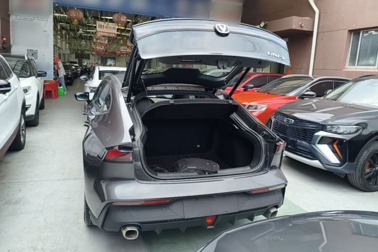 Used CHANGAN UNI-V 2023 1.5T Premium Model Trunk