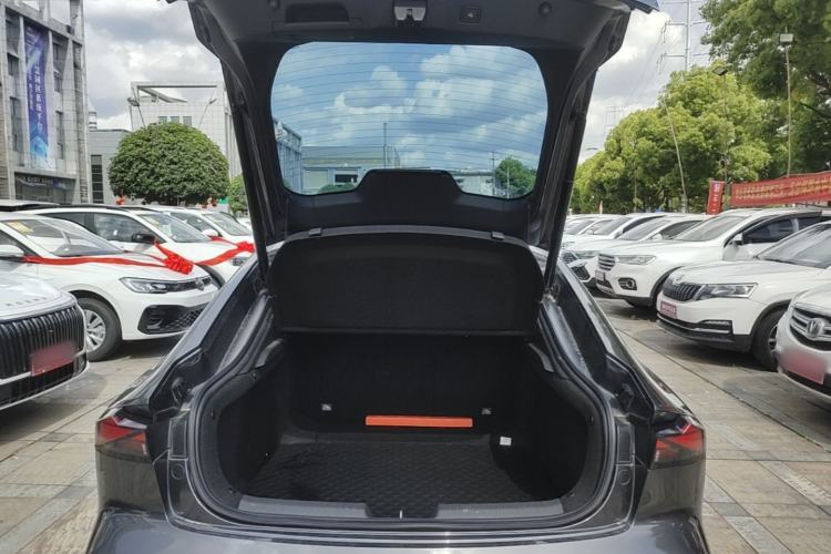 Used CHANGAN UNI-V 2023 1.5T Prestige Model Trunk