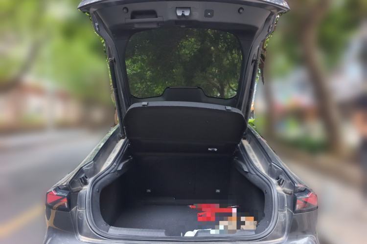 Used CHANGAN UNI-V 2023 1.5T Prestige Model Trunk