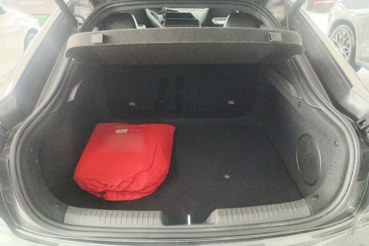 Used CHANGAN UNI-V 2023 1.5T Smart Navigation Version Trunk