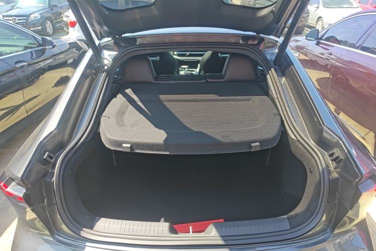 Used CHANGAN UNI-V 2023 1.5T Premium Model Trunk