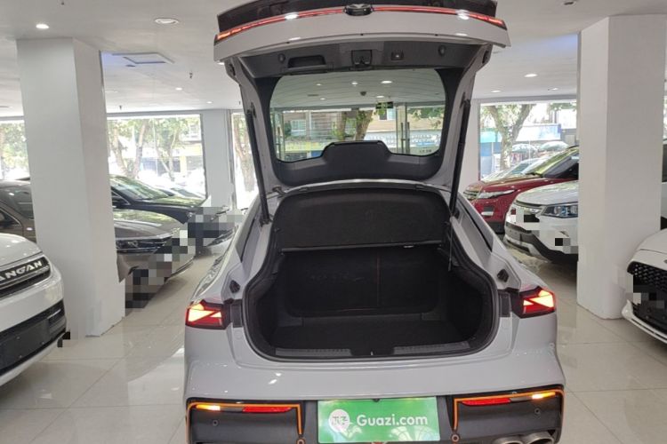 Used CHANGAN UNI-V 2023 2.0T Sport Edition Trunk