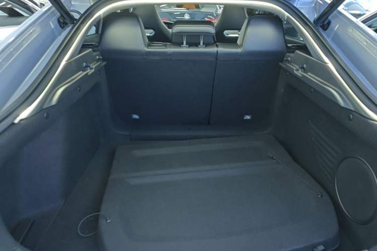 Used CHANGAN UNI-V 2023 1.5T Sport Edition Trunk