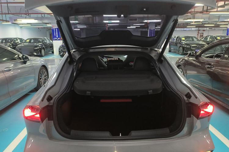 Used CHANGAN UNI-V 2023 1.5T Prestige Model Trunk