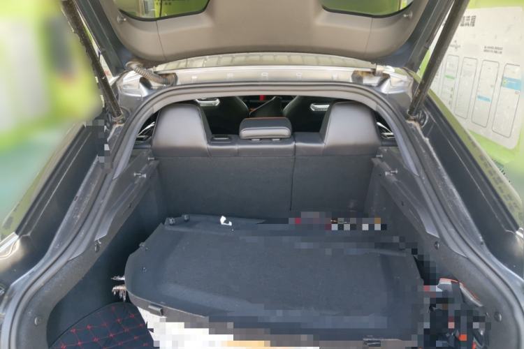 Used CHANGAN UNI-V 2023 1.5T Prestige Model Trunk