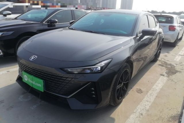 Used CHANGAN UNI-V 2023 1.5T Prestige Model