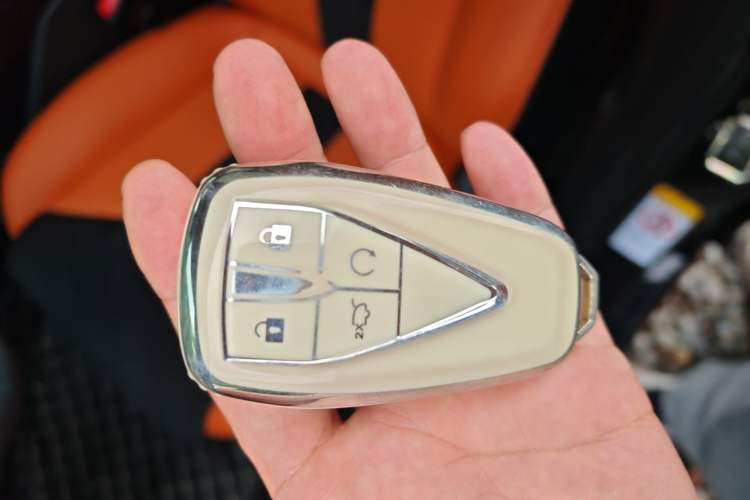 Used CHANGAN UNI-V 2023 1.5T Sport Edition Vehicle Key