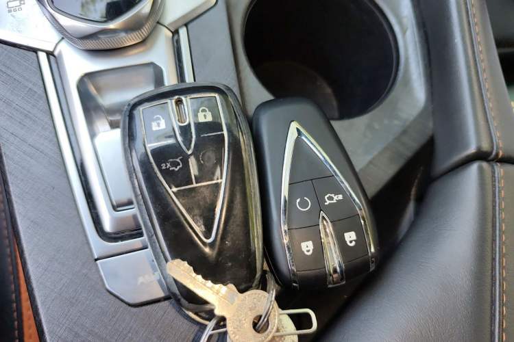 Used CHANGAN UNI-V 2023 1.5T Prestige Model Vehicle Key