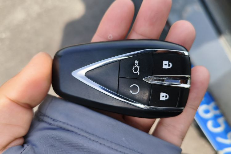 Used CHANGAN UNI-V 2023 1.5T Premium Model Vehicle Key