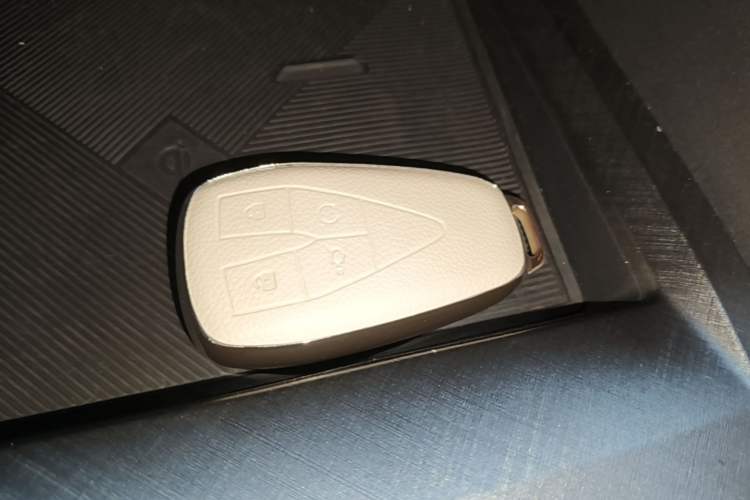 Used CHANGAN UNI-V 2023 2.0T Leading-Speed Edition Vehicle Key