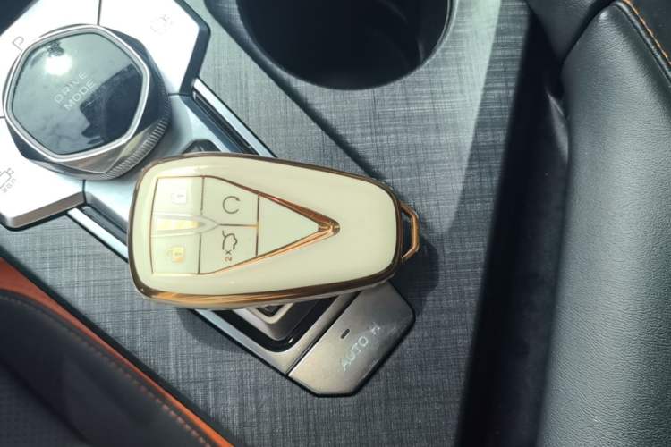 Used CHANGAN UNI-V 2023 1.5T Prestige Model Vehicle Key
