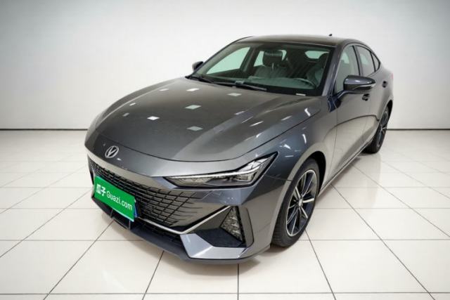 Used CHANGAN UNI-V 2023 1.5T Prestige Model