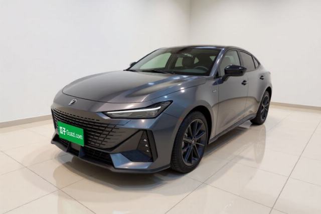 Used CHANGAN UNI-V 2023 1.5T Prestige Model