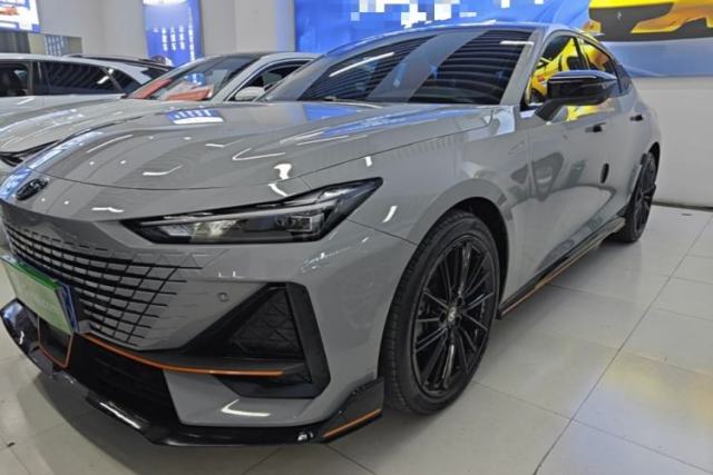 Used CHANGAN UNI-V 2023 1.5T Sport Edition