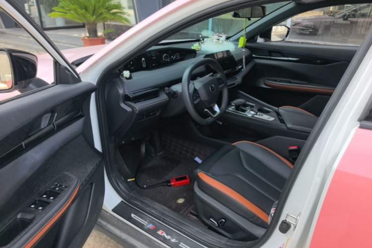 Used CHANGAN UNI-V 2023 1.5T Premium Model Driver Seat