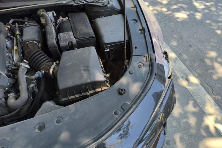 Used CHANGAN UNI-V 2023 1.5T Sport Edition Engine Bay Left