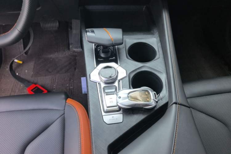 Used CHANGAN UNI-V 2023 1.5T Premium Model Gear Lever