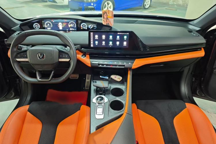 Used CHANGAN UNI-V 2023 2.0T Sport Edition Interior 3