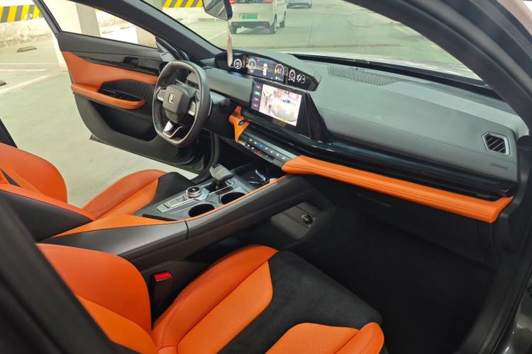 Used CHANGAN UNI-V 2023 2.0T Sport Edition Interior 4
