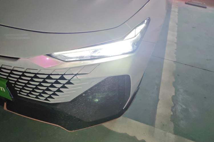 Used CHANGAN UNI-V 2023 2.0T Sport Edition Left Front Headlight