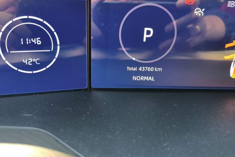 Used CHANGAN UNI-V 2023 1.5T Sport Edition Odometer Close Up
