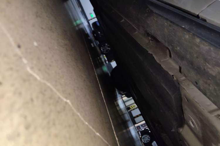Used CHANGAN UNI-V 2023 1.5T Prestige Model Chassis Front Right