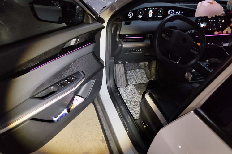 Used CHANGAN UNI-V 2023 1.5T Prestige Model Driver Seat