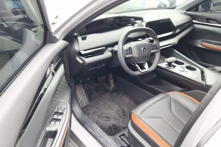 Used CHANGAN UNI-V 2023 1.5T Prestige Model Driver Seat