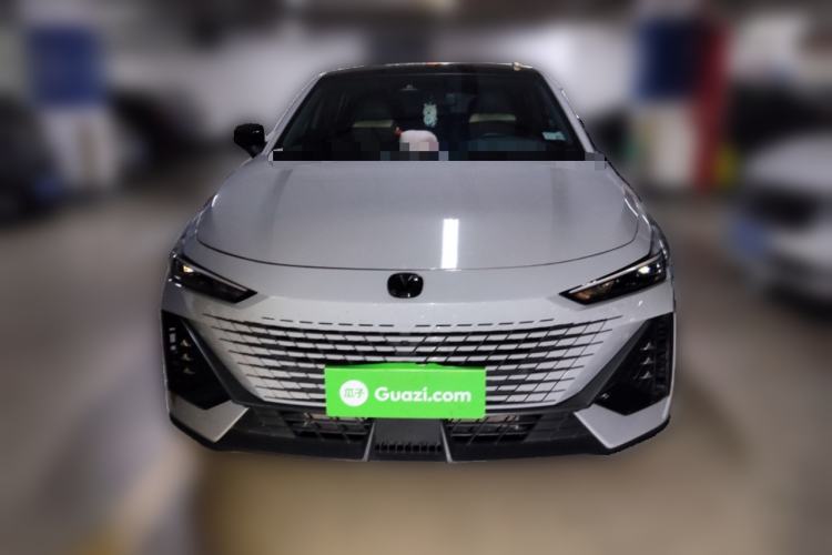 Used CHANGAN UNI-V 2023 1.5T Prestige Model Front