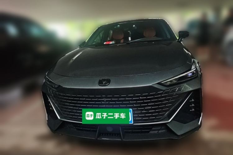 Used CHANGAN UNI-V 2023 1.5T Prestige Model Front