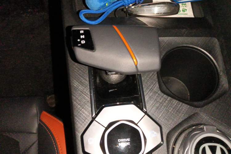 Used CHANGAN UNI-V 2023 1.5T Premium Model Gear Lever