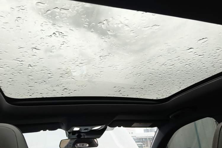 Used CHANGAN UNI-V 2023 1.5T Prestige Model Headliner