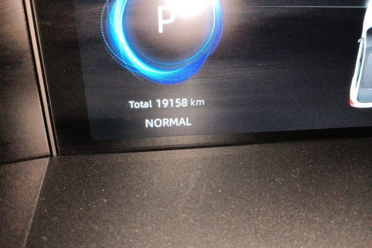 Used CHANGAN UNI-V 2023 1.5T Premium Model Odometer Close Up