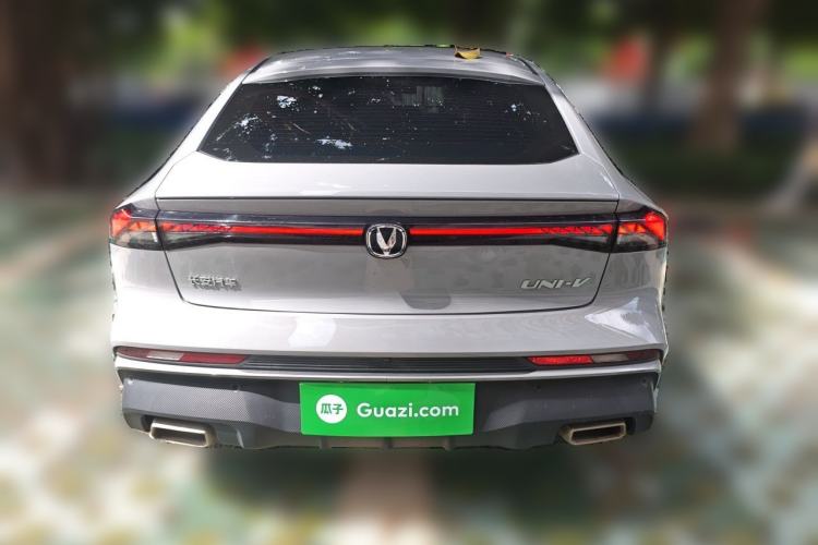 Used CHANGAN UNI-V 2023 1.5T Smart Navigation Version Rear