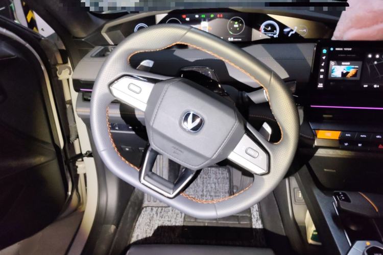 Used CHANGAN UNI-V 2023 1.5T Prestige Model Steering Wheel