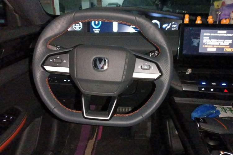 Used CHANGAN UNI-V 2023 1.5T Premium Model Steering Wheel