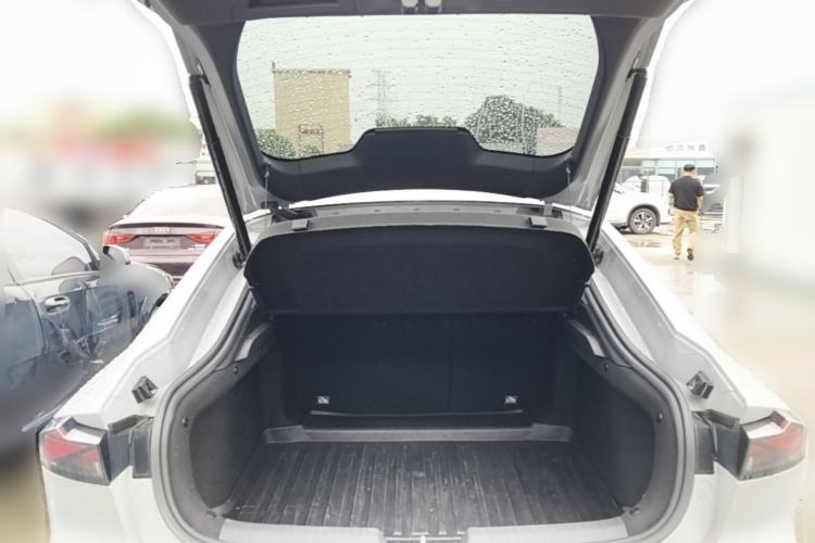 Used CHANGAN UNI-V 2023 1.5T Prestige Model Trunk
