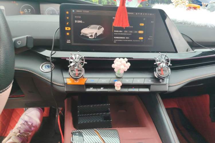 Used CHANGAN UNI-V 2023 1.5T Prestige Model Audio And AC Panel