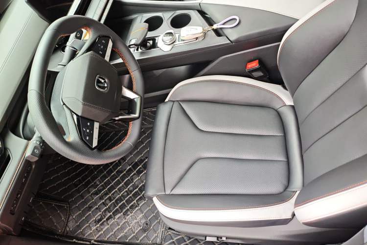 Used CHANGAN UNI-V 2023 1.5T Prestige Model Driver Seat