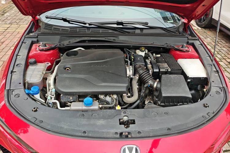 Used CHANGAN UNI-V 2023 1.5T Prestige Model Engine Bay