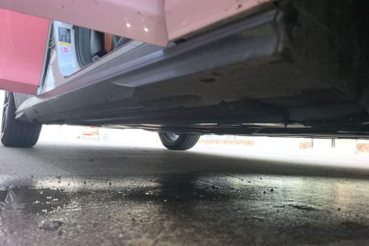 Used CHANGAN UNI-V 2023 1.5T Premium Model Right Side Sill