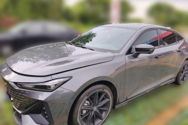 Used CHANGAN UNI-V 2023 1.5T Premium Model