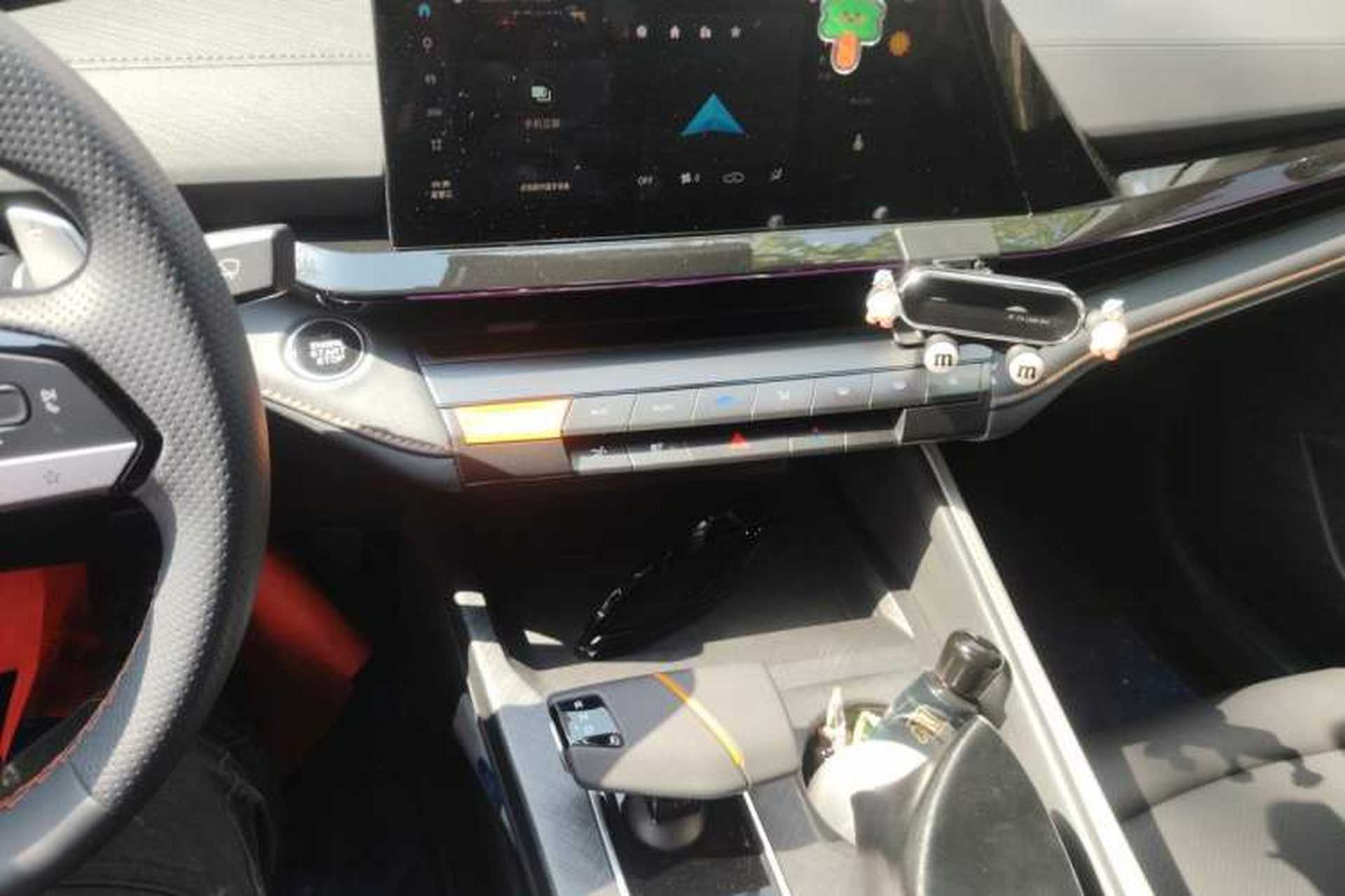 Used CHANGAN UNI-V 2023 1.5T Prestige Model Audio And AC Panel