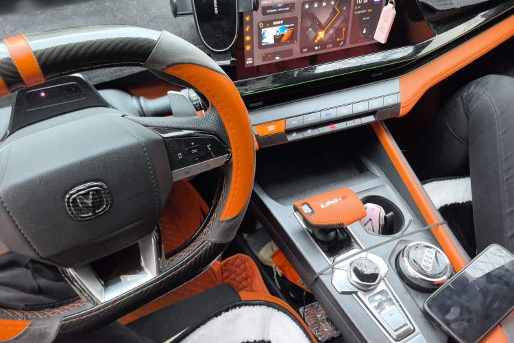 Used CHANGAN UNI-V 2023 1.5T Sport Edition Audio And AC Panel